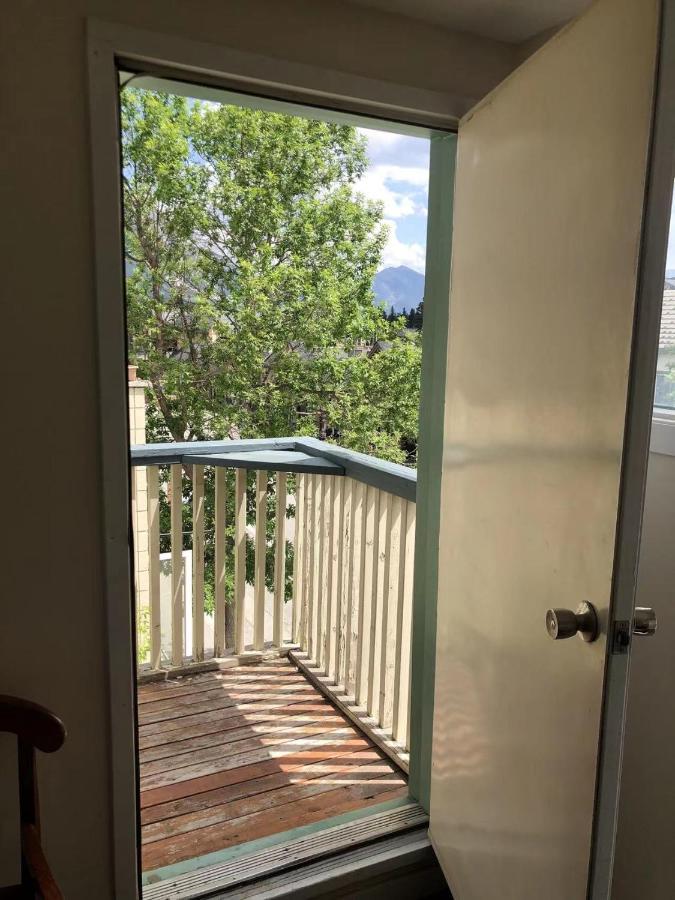 Unit #302 Mountain View 2 Beds In Dt Leilighet Canmore Eksteriør bilde